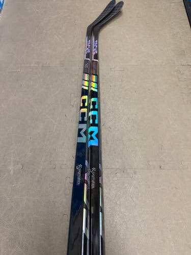 Senior CCM Tacks XF Right Hand Hockey Stick P28 70 Flex (New) - 2 pack