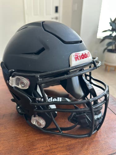 Youth Medium Riddell SpeedFlex Helmet (Used)
