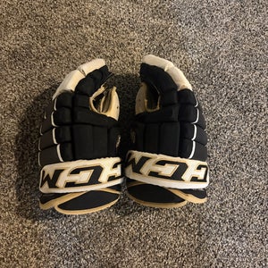Oakland Junior Grizzlies CCM Gloves 14’ Pro Stock (Used)