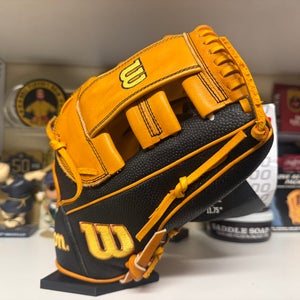 Wilson A2000 G5 11.75” Oct. 2021 GOTM Jake Cronenworth Model