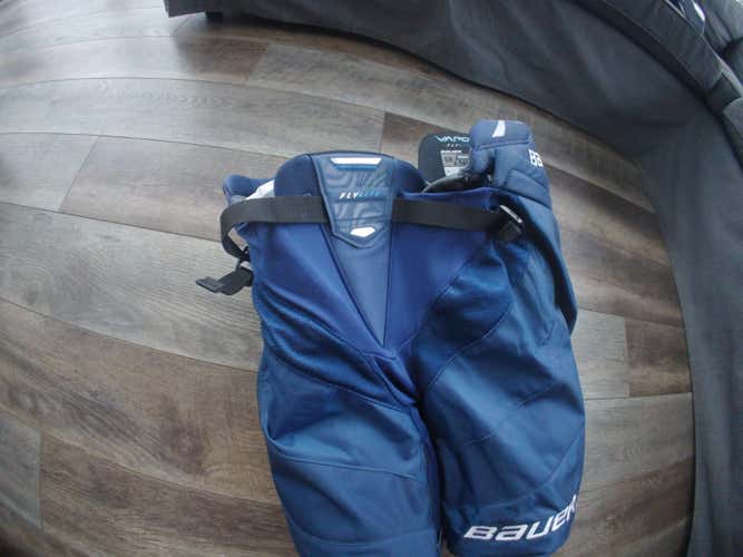 Men's Senior Medium Bauer Vapor Flylite Hockey Pants (Used) SUPER TUFF
