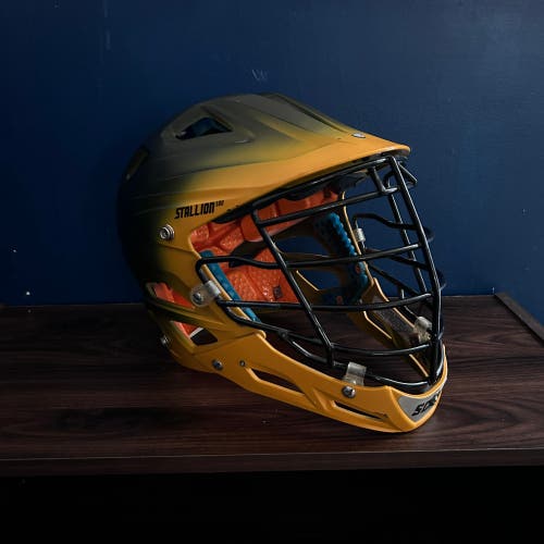 Schutt Rival Helmet (Used)