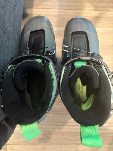 Gray 2024 Bauer Hockey Skates 8 (Used)
