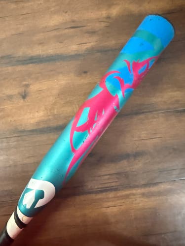 DeMarini CF9 Sprite 28/17 (-11) Fastpitch Softball Bat
