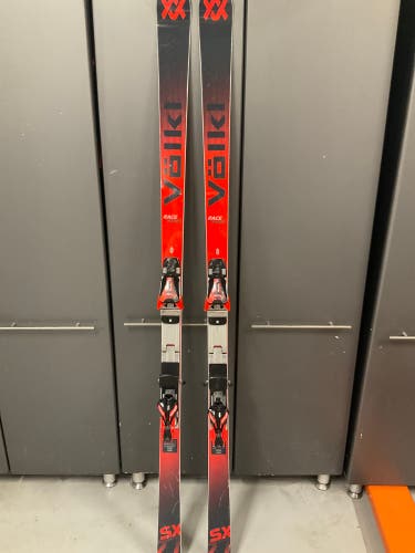 2025 Volkl Racetiger SC 188 cm Racing Skis With Bindings Max Din 20 (Like New)