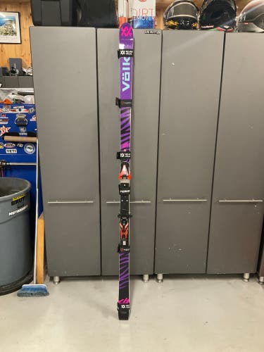Volkl Racetiger SG 208 cm Skis With Bindings (Used Like New)