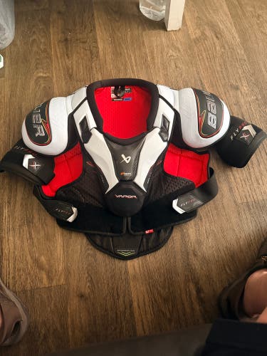 Large Senior Bauer Vapor Flypro Shoulder Pads (Used)