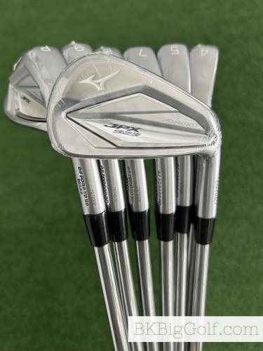 NEW / Mint Mizuno JPX 923 Forged Iron Set 4-P / NS Pro Modus Tour 120 Stiff