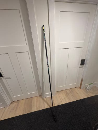 Senior Bauer Custom Proto2 Right Handed Hockey Stick P28M 77 Flex (New)