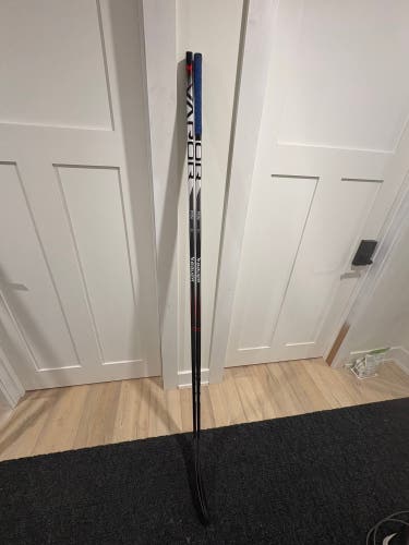 Senior Bauer Vapor League Right Handed Hockey Stick P92M 77 Flex (New)