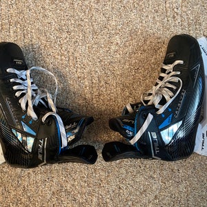 Black 2024 True Catalyst 5x4 Hockey Skates Regular Width 9 (Used)