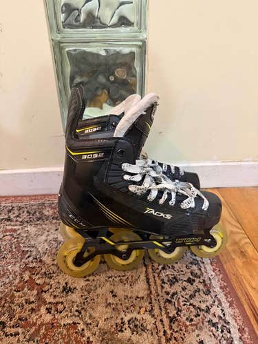 CCM Tacks 3052 Roller Hockey Skates
