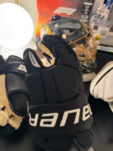 Bauer Vapor Pro Team Gloves 15" Pro Stock (Used)