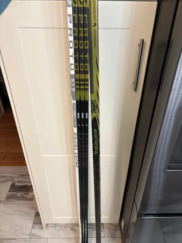 Senior Bauer Proto-R Left Hand Hockey Stick P28 77 Flex (Used)