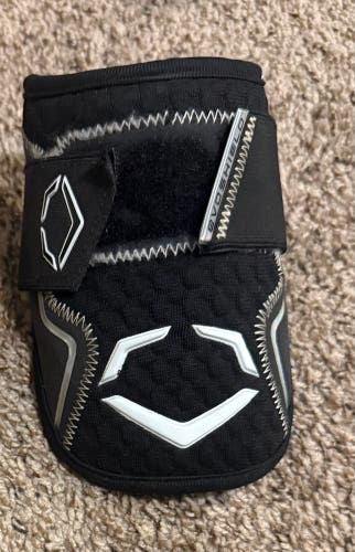 Black EvoShield Elbow Guard Elbow Protection (Used)
