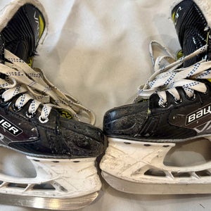 Bauer Vapor 3X Hockey Skates Regular Width Size 1.5