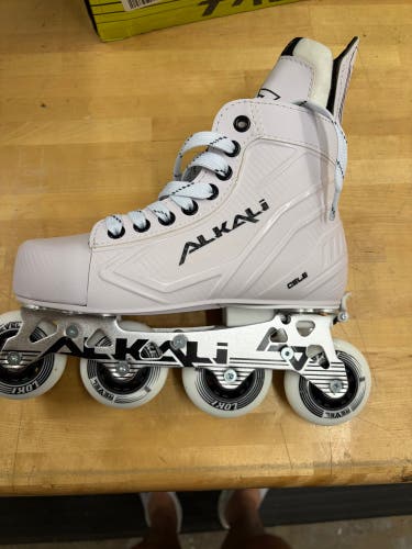 New Alkali Regular Width ADJ 2-5 Cele III Inline Skates