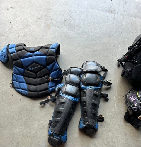 Black/Navy Nike Pro Catcher's Set (Used)