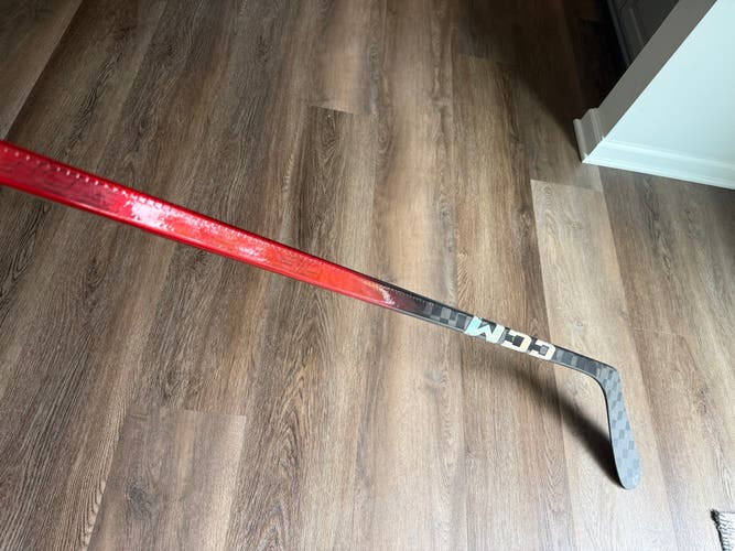 Intermediate CCM JetSpeed FT8 Pro Right Handed Hockey Stick P29 55 Flex (Used)