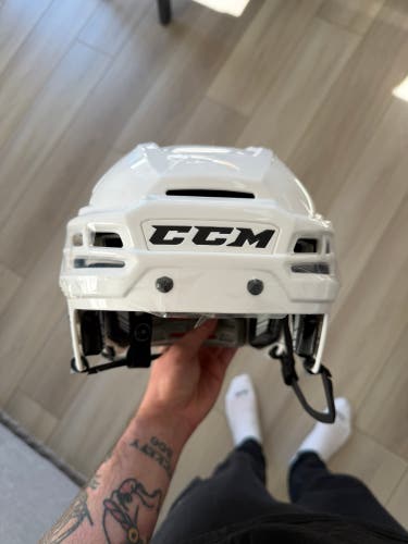 Large CCM Tacks 910 Helmet (New)