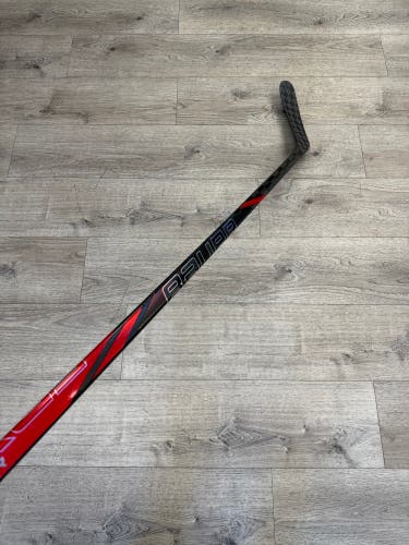 Senior Bauer Vapor Flylite Left Hand Hockey Stick Toe Pattern 70 Flex Pro Stock (Used)