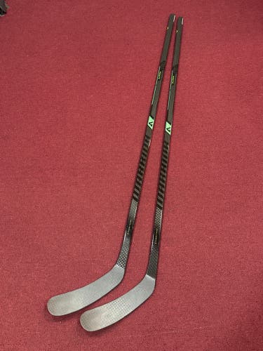 2 Pack Warrior Alpha LX3 Right Handed Hockey Stick W03 85 Flex (New)Item#PSWR03