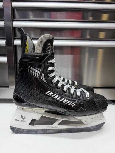 Bauer Vapor Hyperlite2 Hockey Skates Size 8.5 FIT 2 272mm (Game Used) NHL Pro Stock