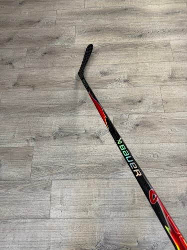 Senior Bauer Vapor Flylite Right Handed Hockey Stick P92 70 Flex Pro Stock (Used)
