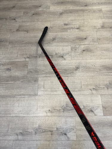 Senior Bauer Pulse Right Handed Hockey Stick Toe Pattern 77 Flex Pro Stock (Used)