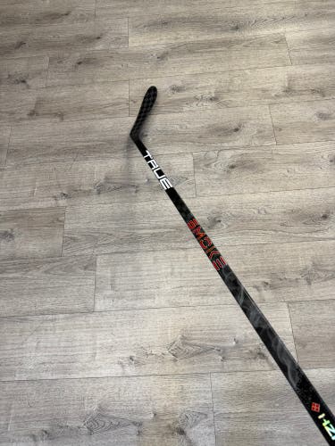 Senior True Project X Smoke Right Handed Hockey Stick P28 80 Flex Pro Stock (Used)