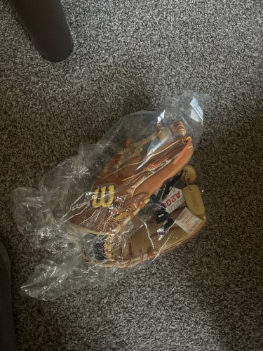 2025 Wilson A2000 RH Infield Baseball Glove 11.5" (New)
