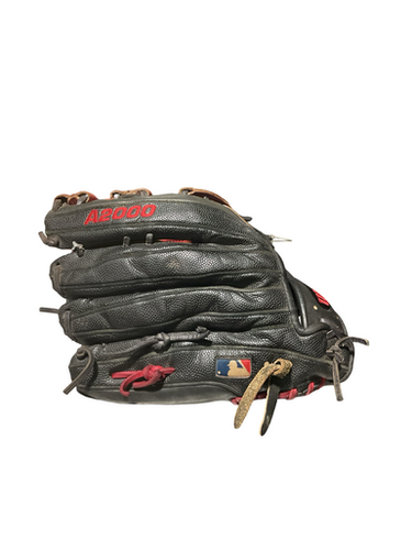 Used Wilson BLK/RED A2000 BB/SB Glove RH Throw Red 12 3/4" 11834-S000051095