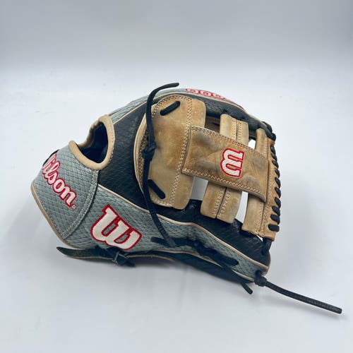 Wilson A2000 TA 11.5 Infield Baseball Glove