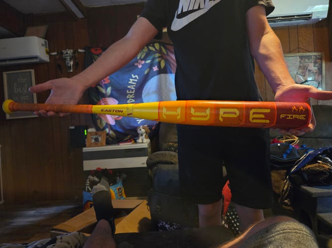 2025 Easton Hype Fire Composite USABat Certified Bat (-5) 28 oz 32" (New)