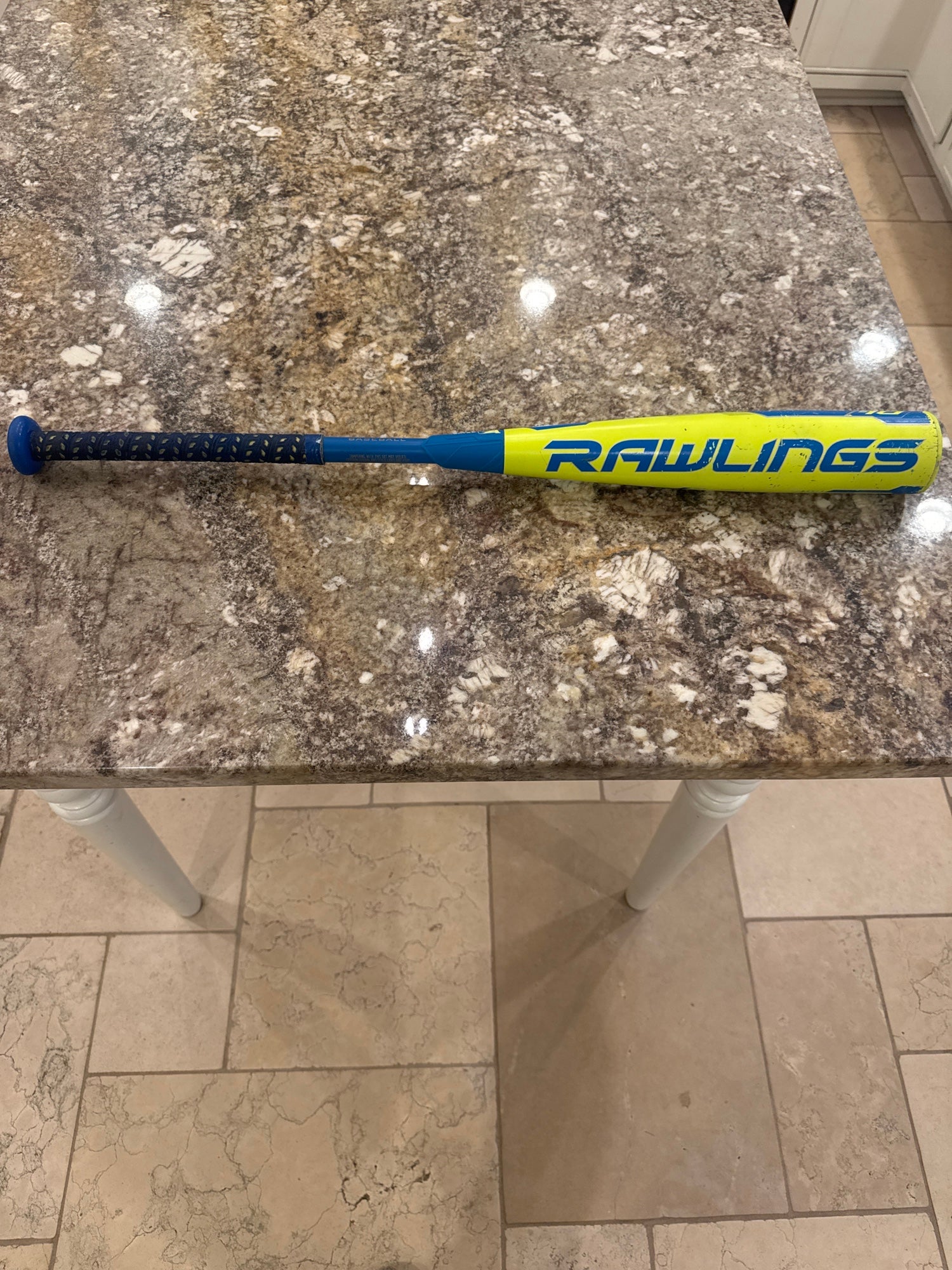 2018 Rawlings Quatro (Glowstick) USABat (-10)19oz 29
