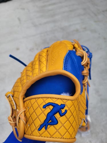 2025 Infield RH Ats ice cream AL Baseball Glove 10.75" (New)