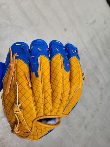 2025 Infield RH Ats ice cream AL Baseball Glove 12.25" (New)