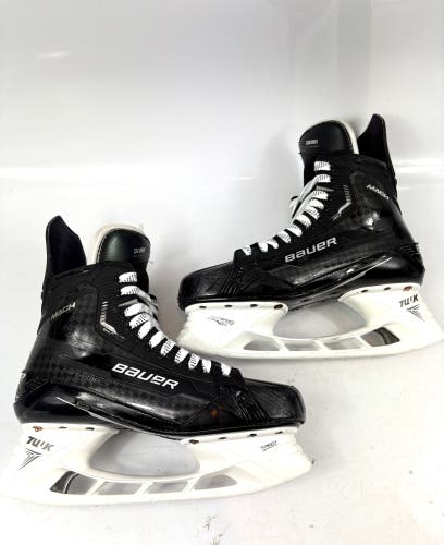 Bauer Supreme Mach Hockey Skates Wide Width Pro Stock 11 (Used)