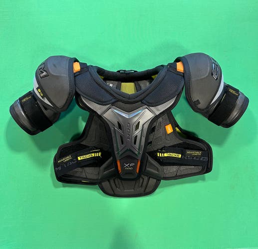Junior Medium CCM Tacks XF Pro Shoulder Pads