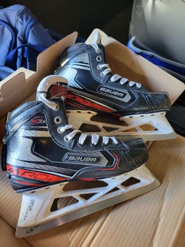 Bauer Vapor X2.9 Hockey Goalie Skates Regular Width Size 5.5