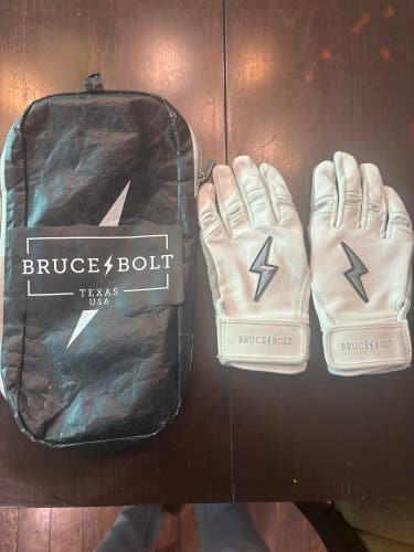 Large Batting Gloves (Youth) like new - used twice