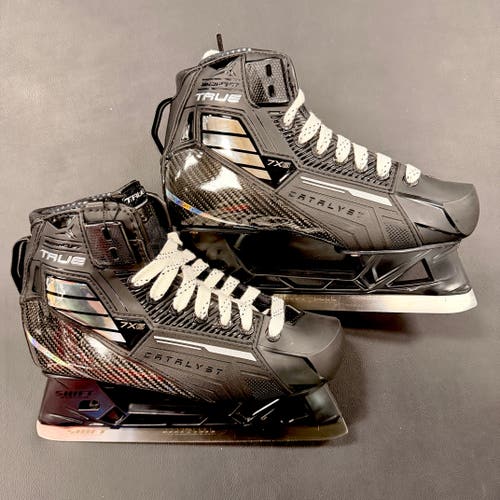 2026 True Catalyst 7x6 Hockey Goalie Skates Regular Width Size 5.5 Intermediate (New)