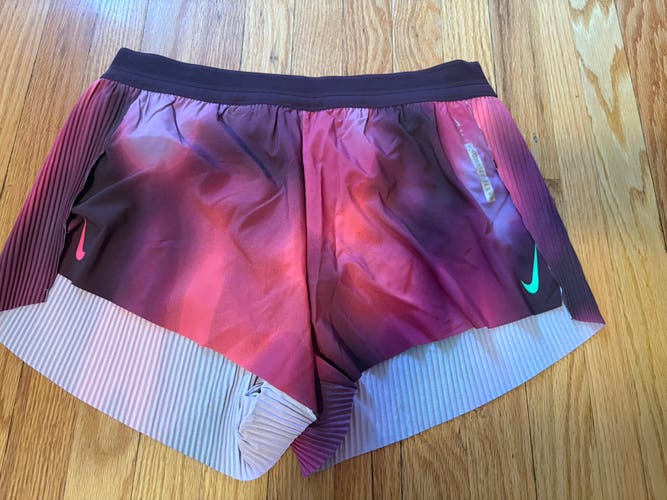 Nike Aeroswift Running Shorts Women’s Large New W Tags IF1629-532 $90 Retail