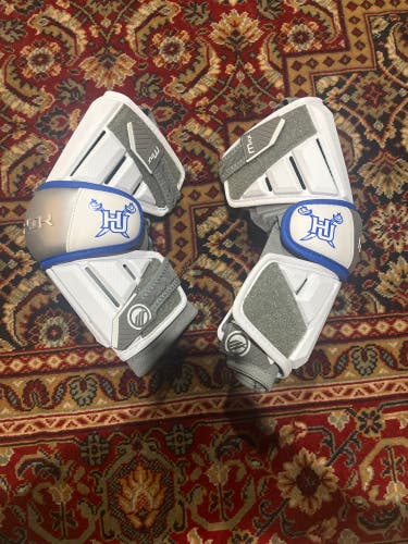 Hampton Lacrosse Team Issued Large Maverik Arm Pads (New)