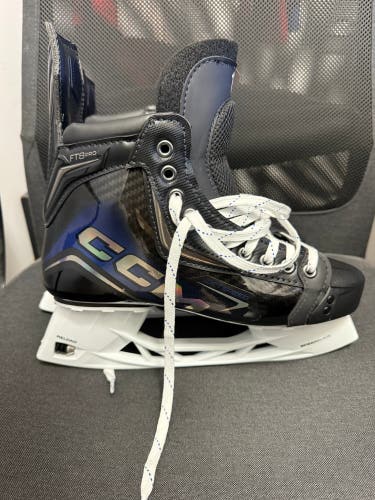 *PRO STOCK* CCM FT8 PRO SKATE - 8.5 REG - FILIP HRONEK
