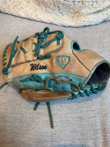 2022 44 Pro 44 LH Pitching Glove 11.75" (Used)