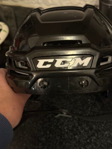 Medium CCM Tacks 910 Helmet (Used)