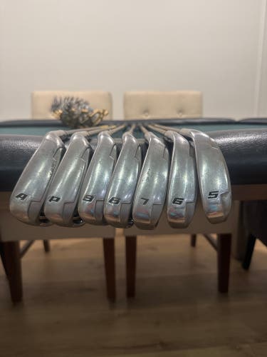 2005 Nike Sasquatch Sumo Right Handed Iron Set Regular Flex (7 Clubs) #5 - #9, pw Aw