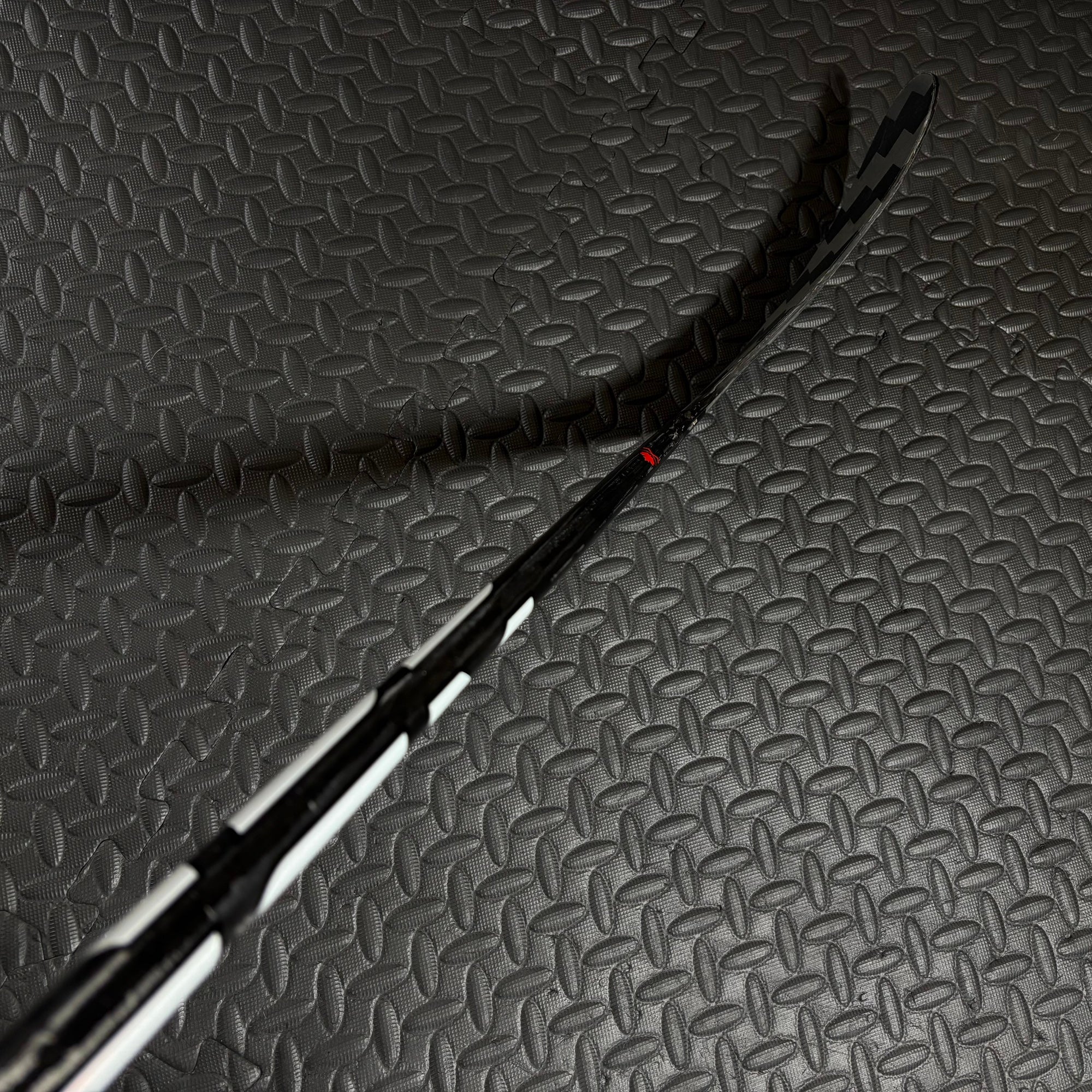 2026 New Model - Senior CCM FT9 Pro Right Handed Hockey Stick P28 
