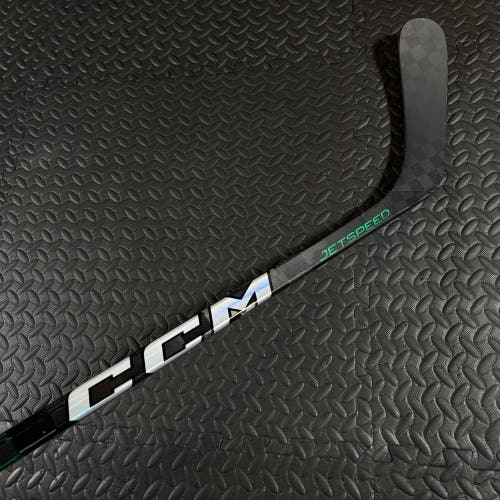 CCM FT9 Pro Right Handed Hockey Stick P29 75 Flex (New) - Green